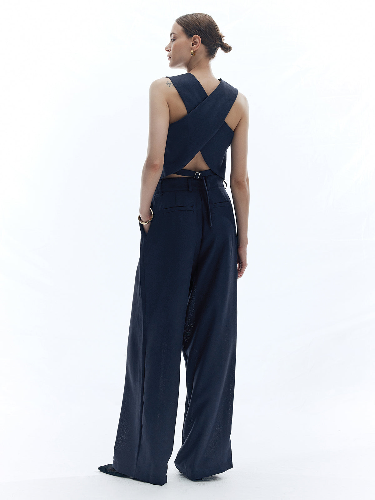 Solid Cross Open Back Vest