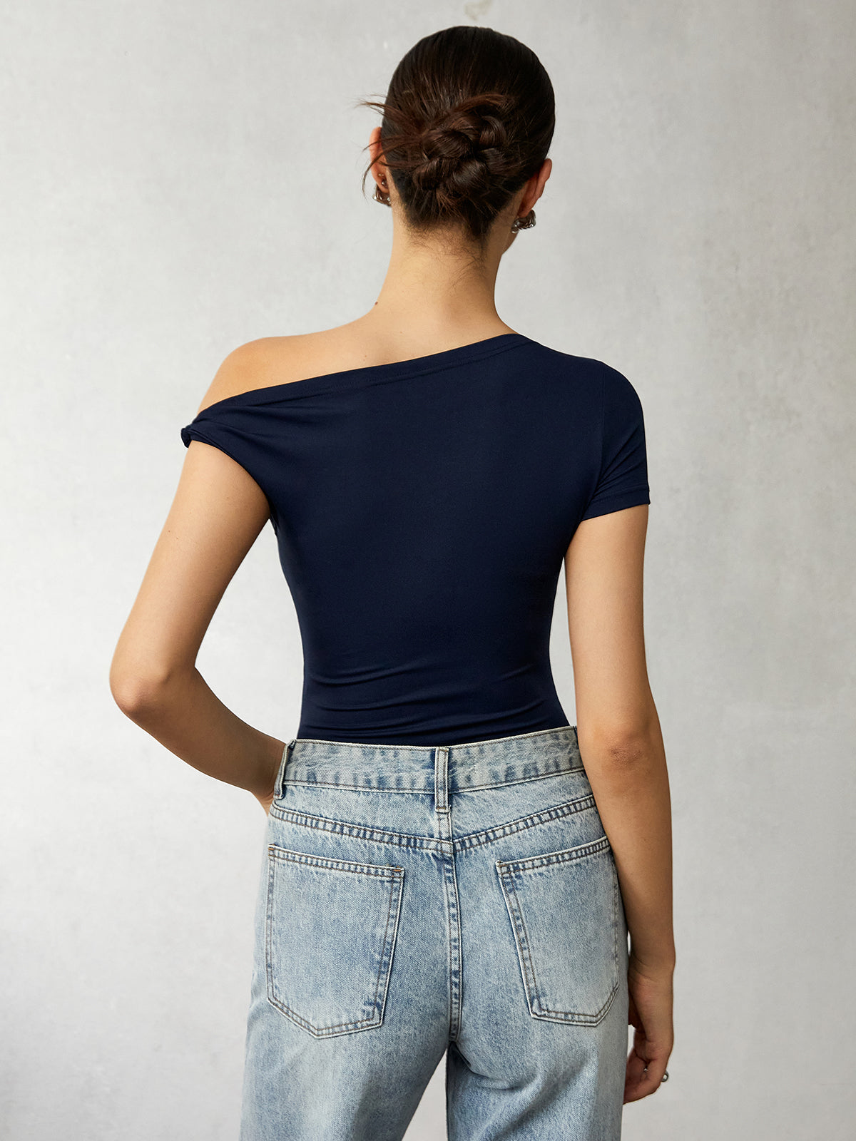 Cold Shoulder Knotted T-Shirt