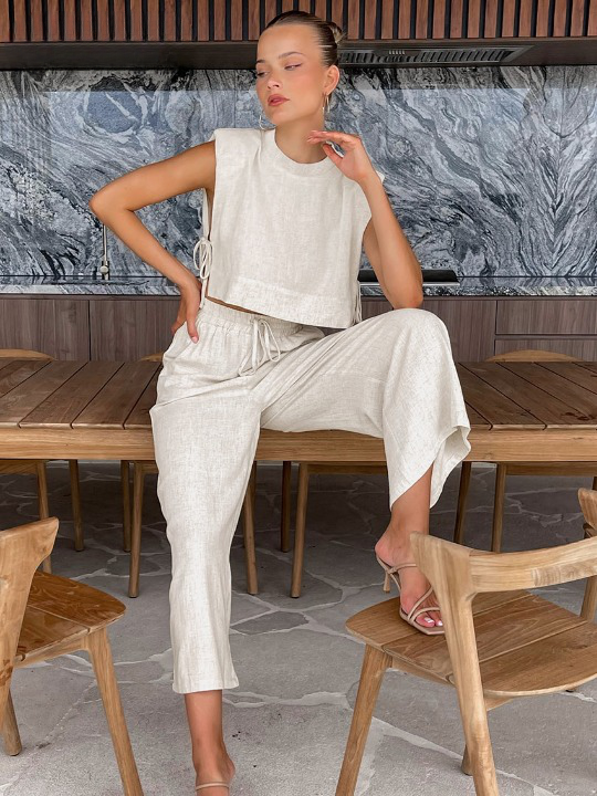 'Out And About' Vacation Linen Set